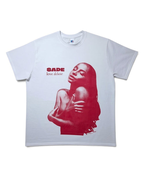 T-shirt Sade imprimé vintage graphique en sérigraphie.

T-shirt vintage y2k

T-shirt screen printing 90s Coupe légèrement oversize.